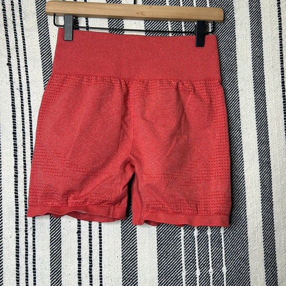 Gymshark Seamless Vital 2.0 Shorts - Picture 2 of 2